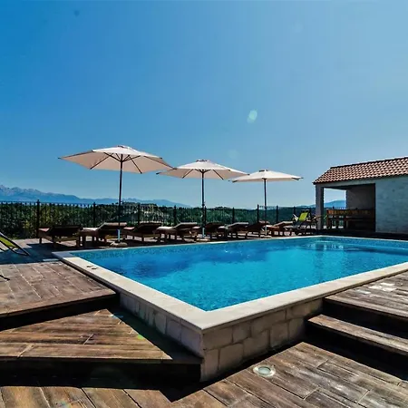 Apartments Lucija Gostinjska kuća Novigrad (Dalmatia)