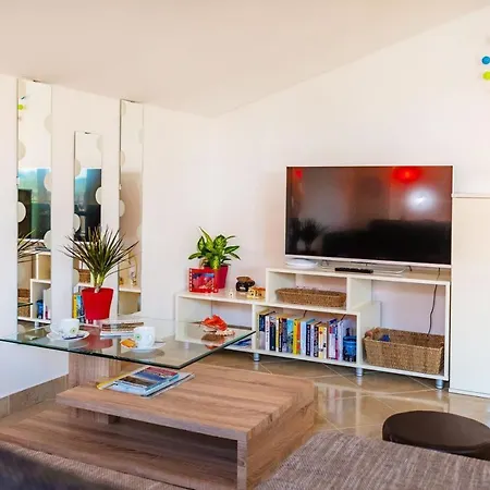 Apartments Lucija * Novigrad (Dalmatia)