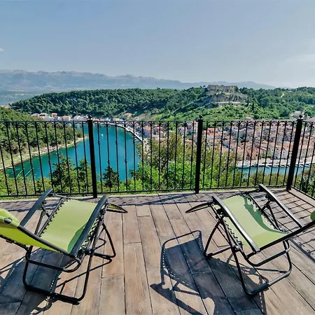 Apartments Lucija *