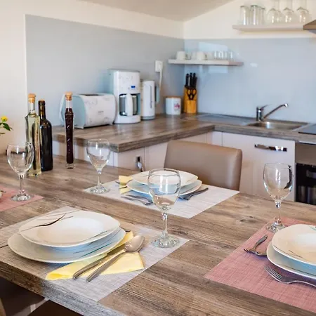 Apartments Lucija Gostinjska kuća Novigrad (Dalmatia)