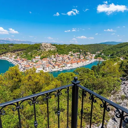 Gostinjska kuća Apartments Lucija Novigrad (Dalmatia)