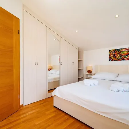 Apartments Lucija Gostinjska kuća