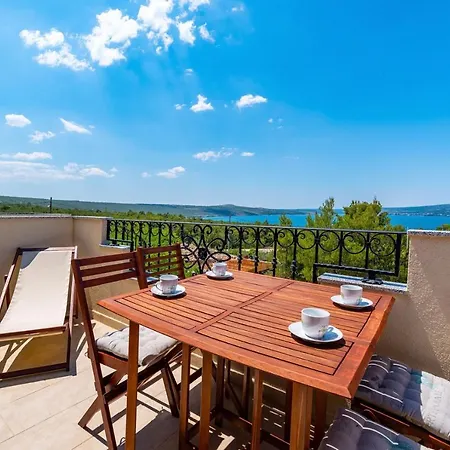 Apartments Lucija * Novigrad (Dalmatia)